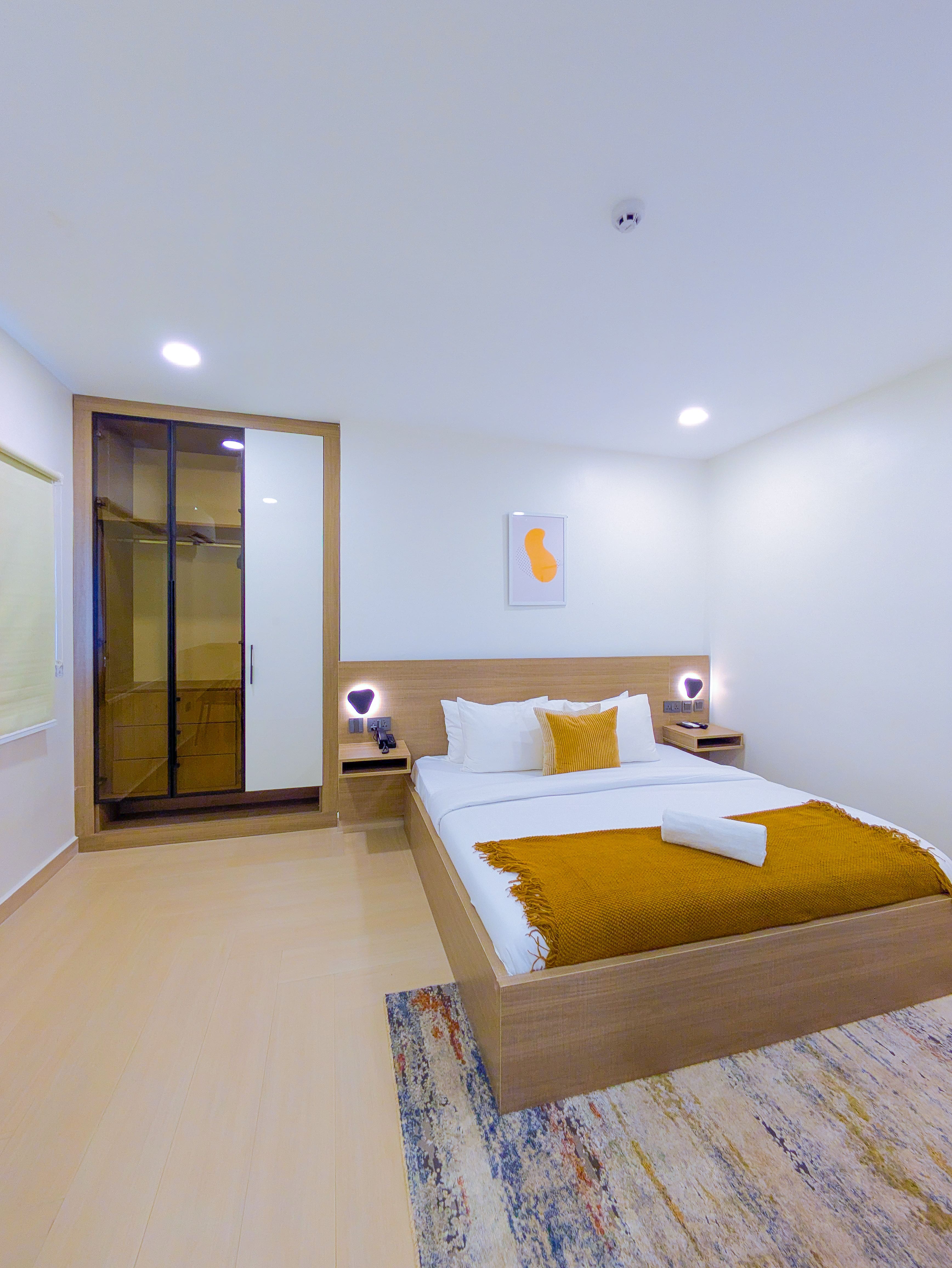 One Bedroom Room 4