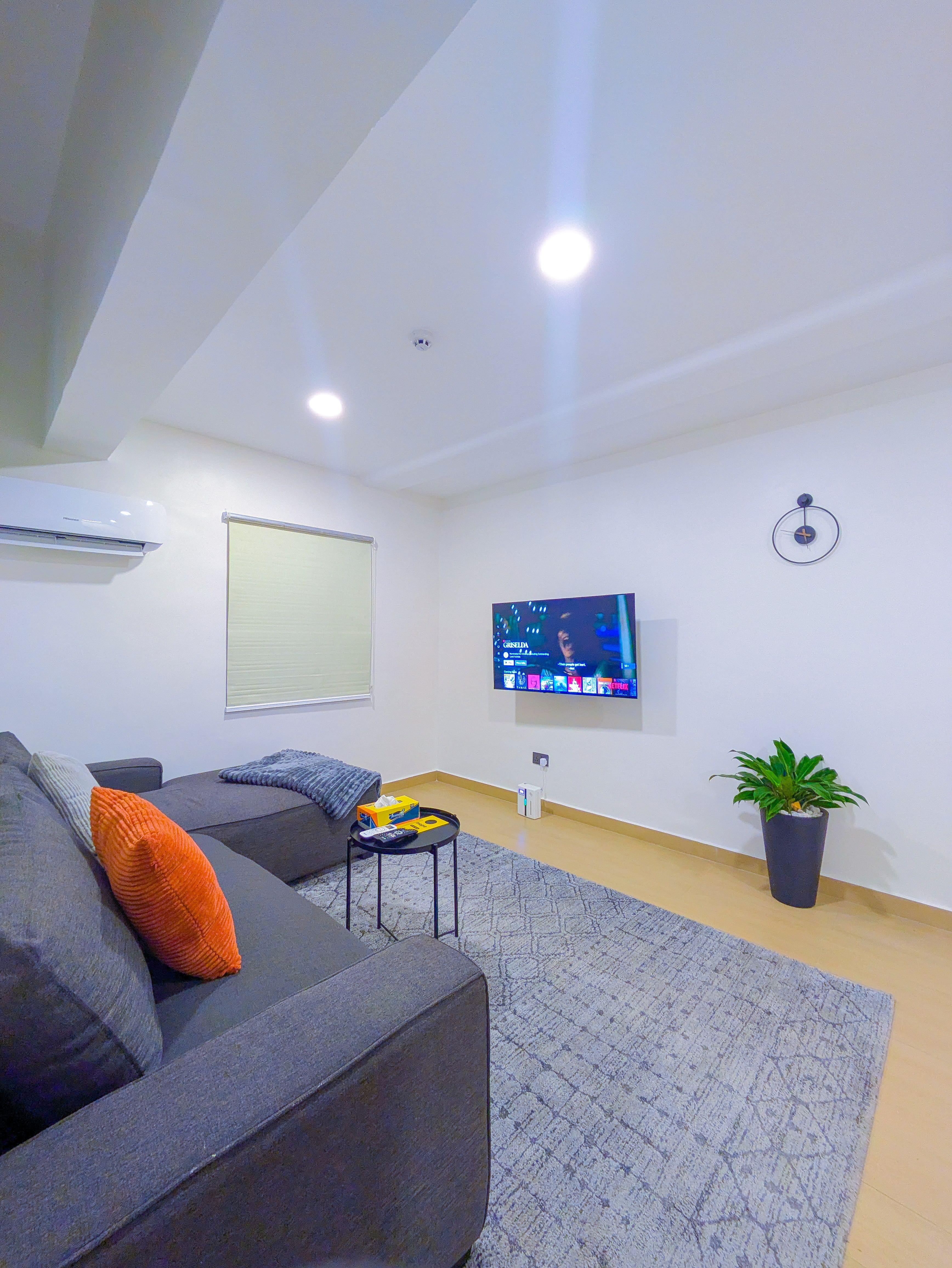 One Bedroom Room 2